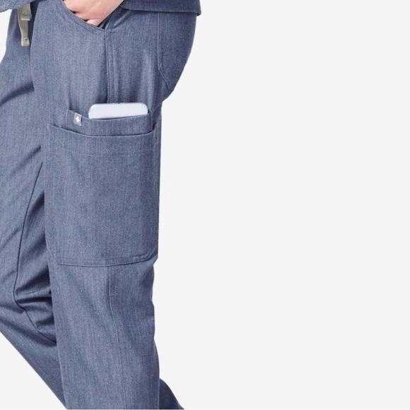 FIGS Yola Skinny Scrub Pants Color Heather Denim Size XS NWT - Picture 3 of 9